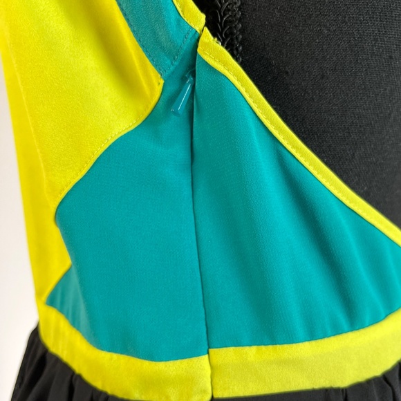 Neon Contrast Summer Dress with Embroidery - Picture 8 of 11